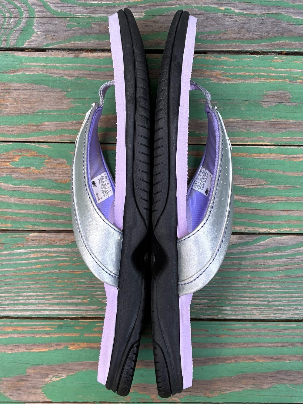 New Balance JoJo Thong Sandals Sz 9 Lilac Silver Flip Flops Beach Vacation - Picture 9 of 12